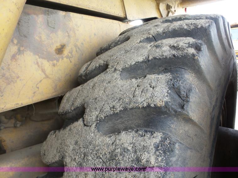 image for item J8745 1987 Caterpillar 773B haul truck