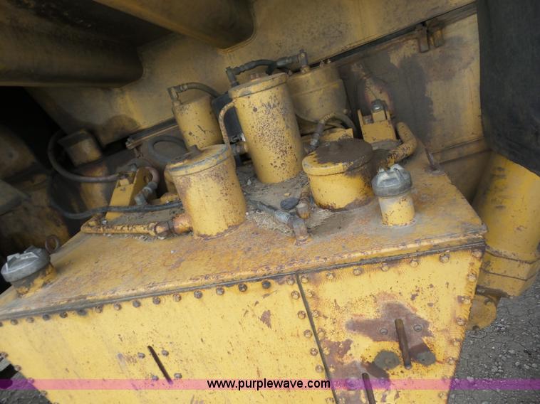 image for item J8745 1987 Caterpillar 773B haul truck