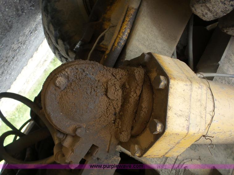 image for item J8745 1987 Caterpillar 773B haul truck