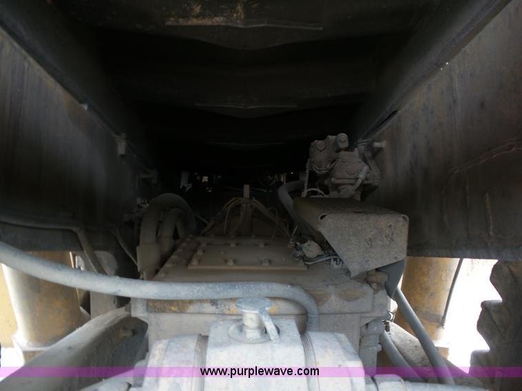 image for item J8745 1987 Caterpillar 773B haul truck