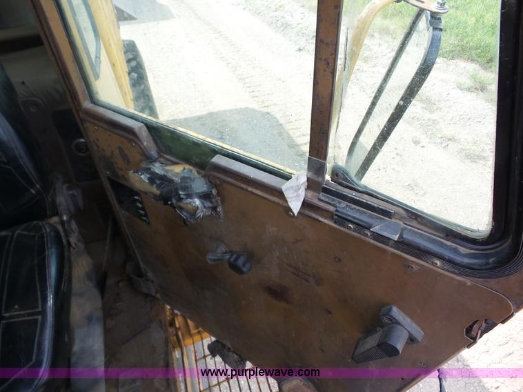 image for item J8745 1987 Caterpillar 773B haul truck