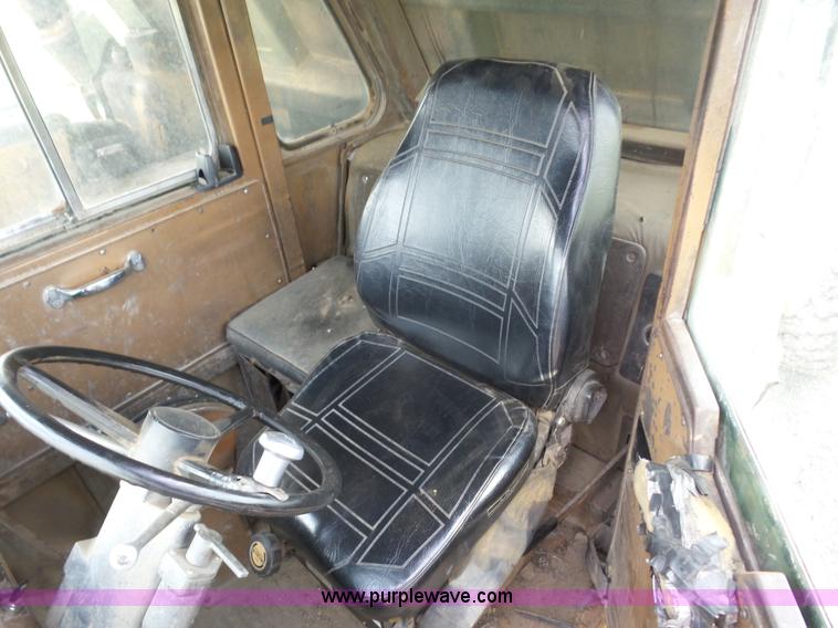 image for item J8745 1987 Caterpillar 773B haul truck