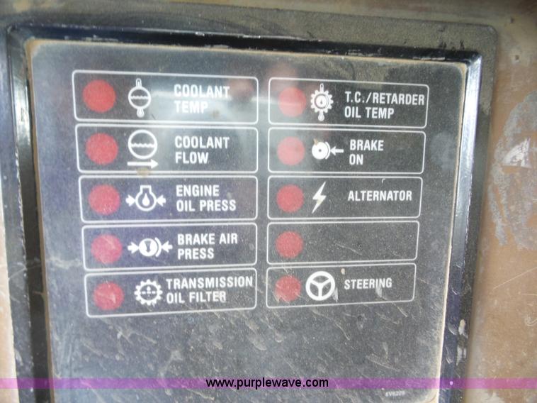 image for item J8745 1987 Caterpillar 773B haul truck