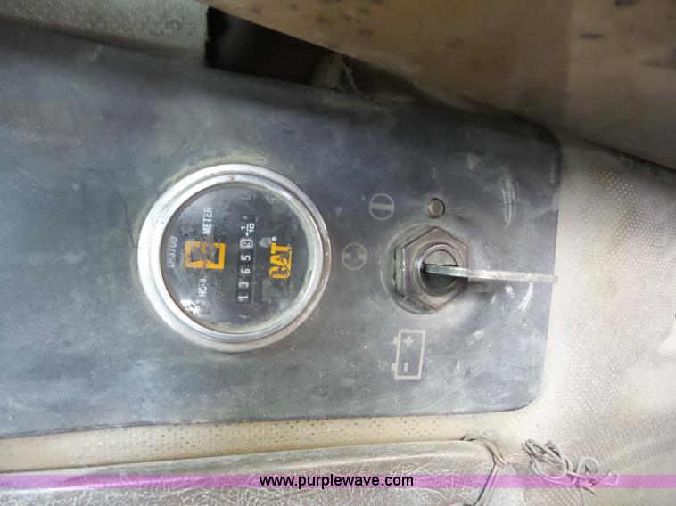 image for item J8745 1987 Caterpillar 773B haul truck