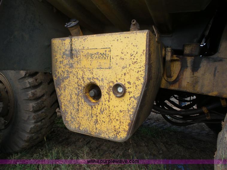 image for item J8746 1987 Caterpillar 773B haul truck