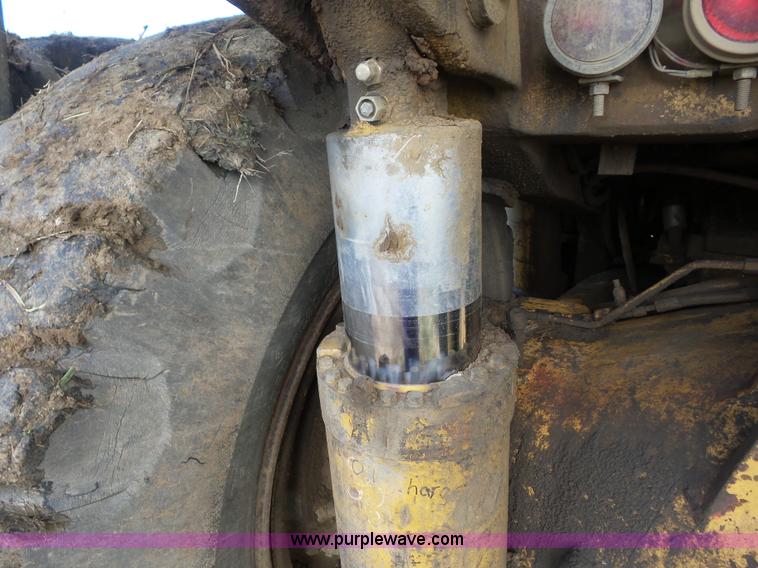 image for item J8746 1987 Caterpillar 773B haul truck