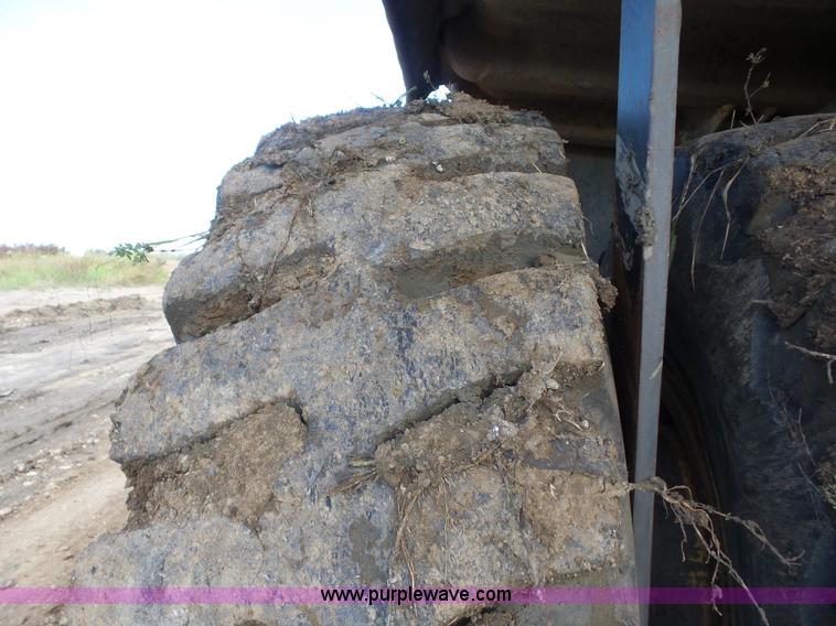 image for item J8746 1987 Caterpillar 773B haul truck