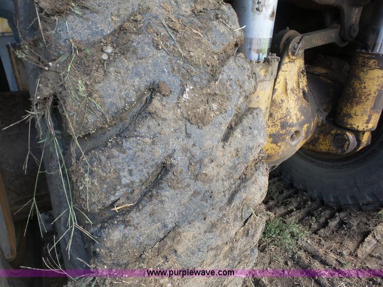 image for item J8746 1987 Caterpillar 773B haul truck