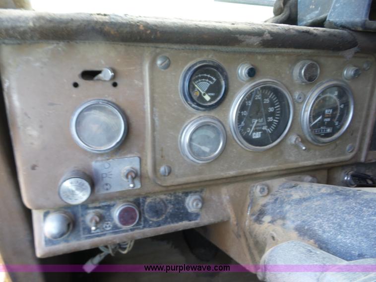 image for item J8746 1987 Caterpillar 773B haul truck