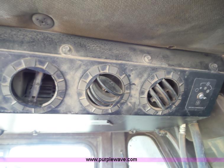 image for item J8746 1987 Caterpillar 773B haul truck