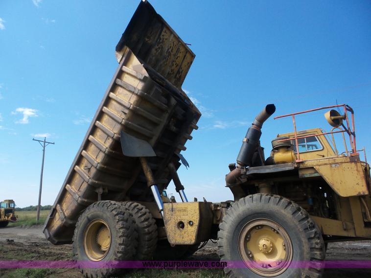 image for item J8746 1987 Caterpillar 773B haul truck