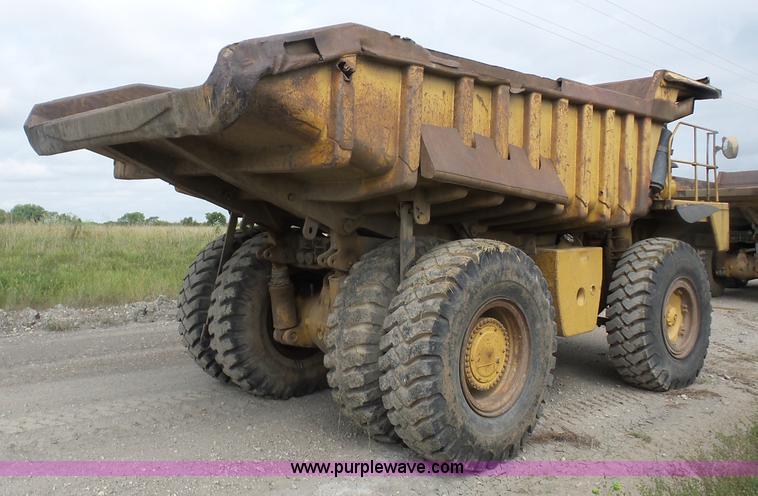 image for item J8747 1987 Caterpillar 773B haul truck