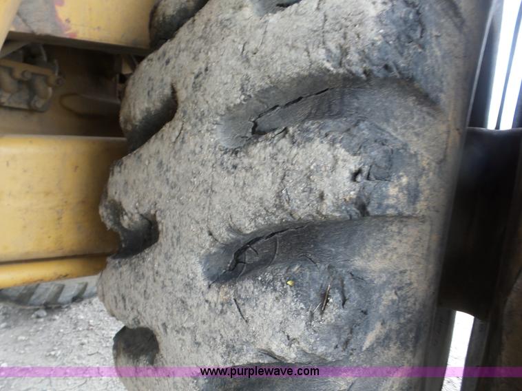 image for item J8747 1987 Caterpillar 773B haul truck