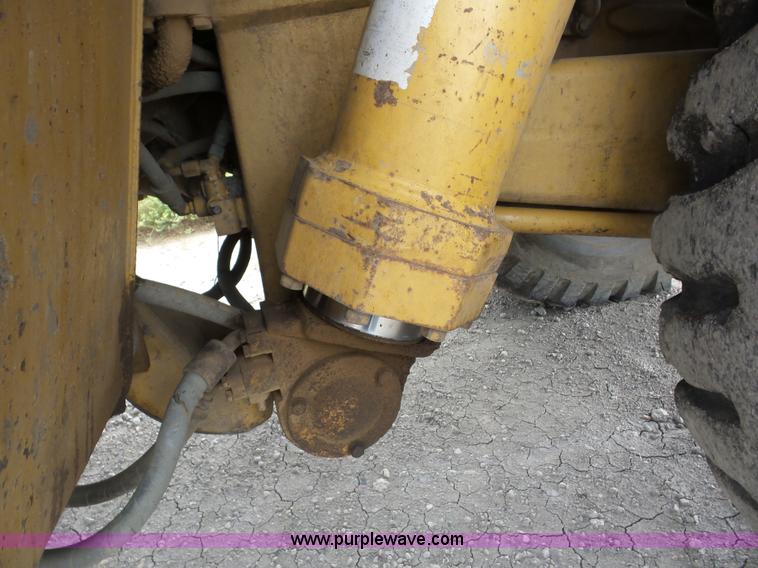 image for item J8747 1987 Caterpillar 773B haul truck