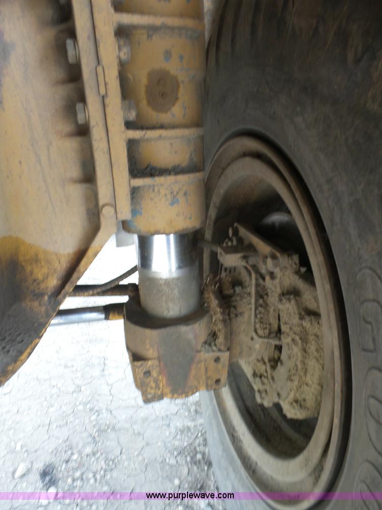 image for item J8747 1987 Caterpillar 773B haul truck