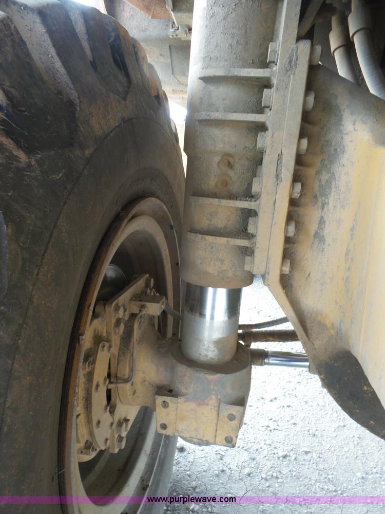 image for item J8747 1987 Caterpillar 773B haul truck