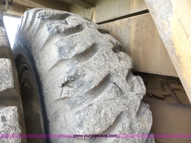 image for item J8747 1987 Caterpillar 773B haul truck