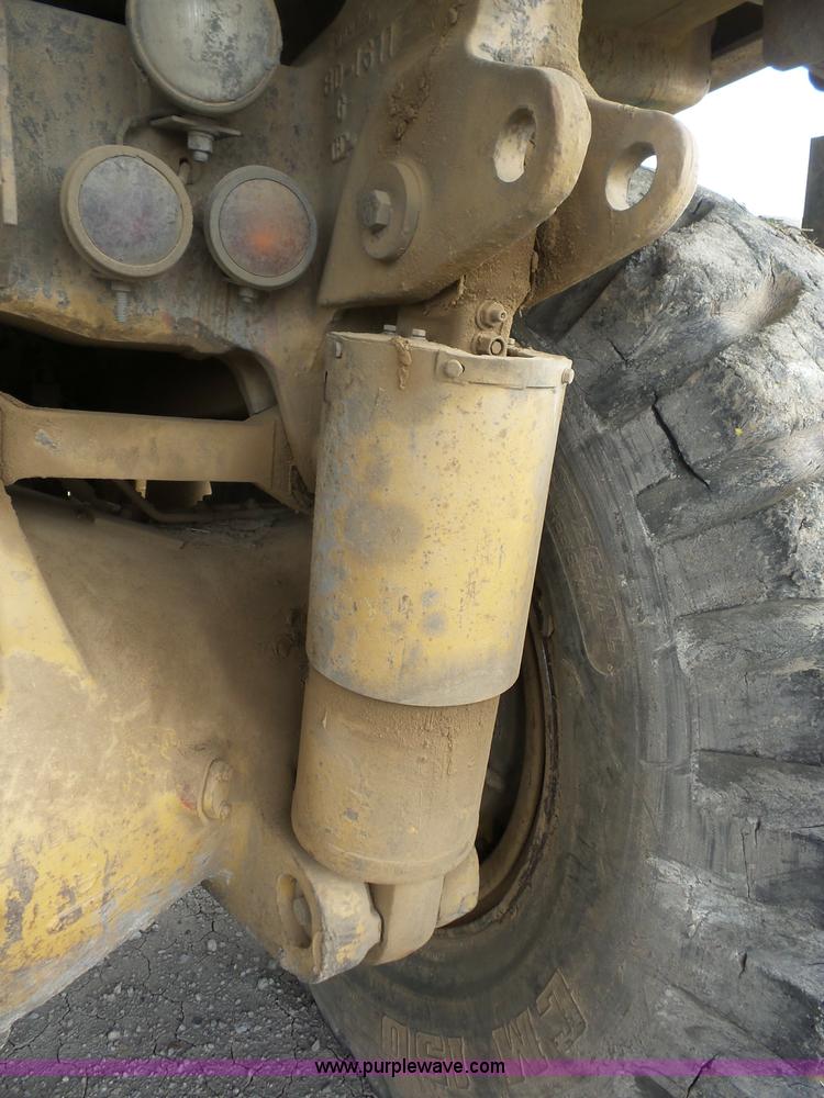image for item J8747 1987 Caterpillar 773B haul truck