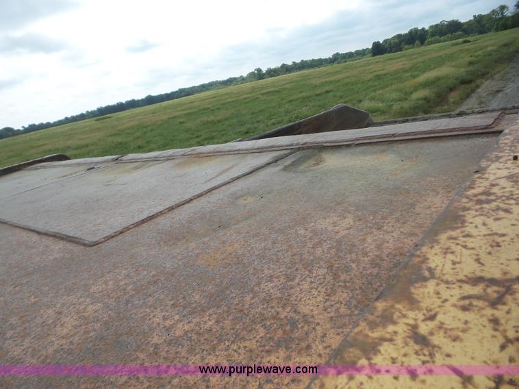 image for item J8747 1987 Caterpillar 773B haul truck