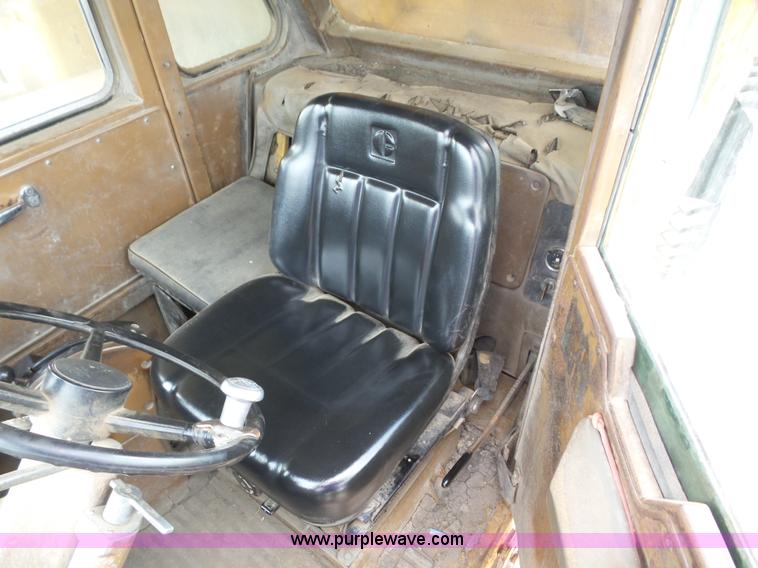 image for item J8747 1987 Caterpillar 773B haul truck