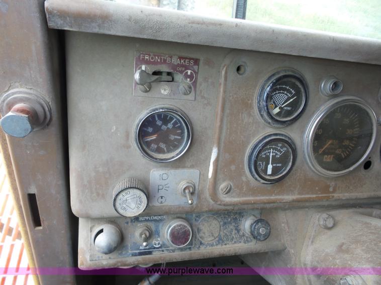 image for item J8747 1987 Caterpillar 773B haul truck