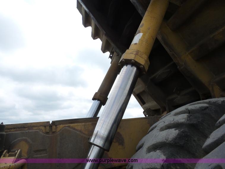 image for item J8747 1987 Caterpillar 773B haul truck