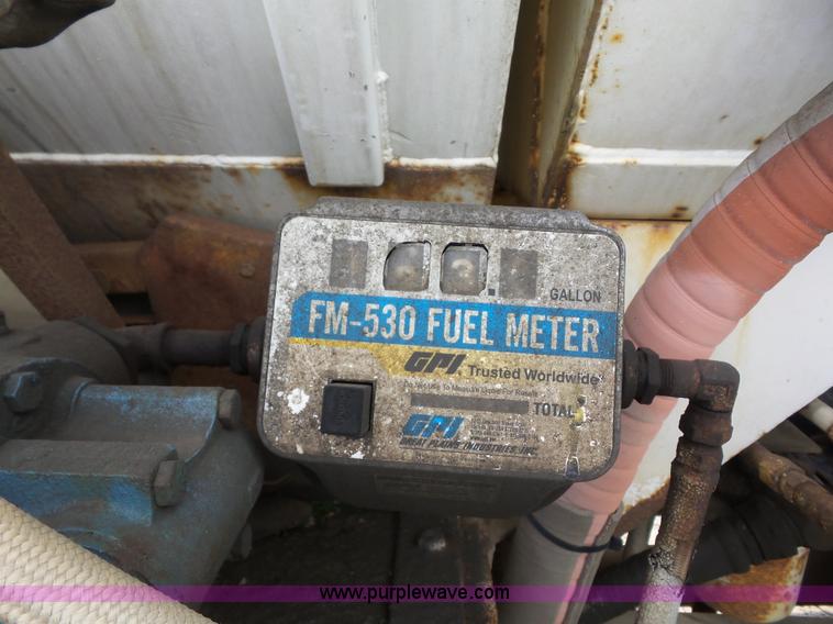 image for item J8748 1992 Ford LT8000 ANFO bulk handling truck