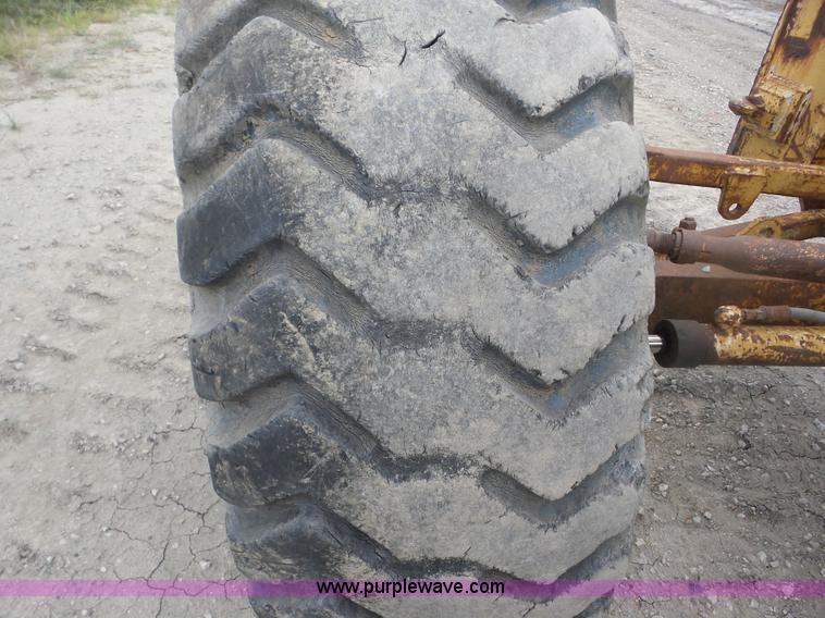 image for item J8749 1980 Caterpillar 14G motor grader