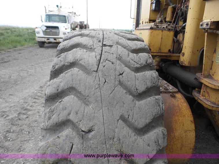 image for item J8749 1980 Caterpillar 14G motor grader