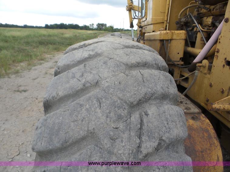 image for item J8749 1980 Caterpillar 14G motor grader