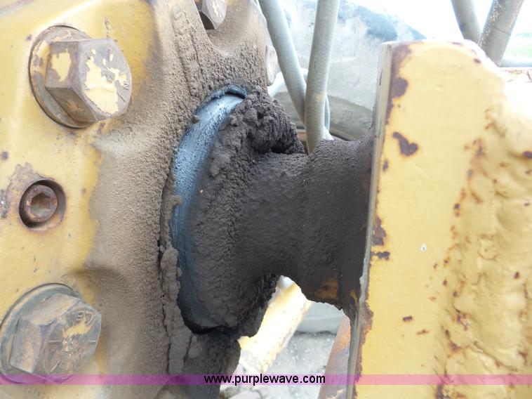 image for item J8749 1980 Caterpillar 14G motor grader