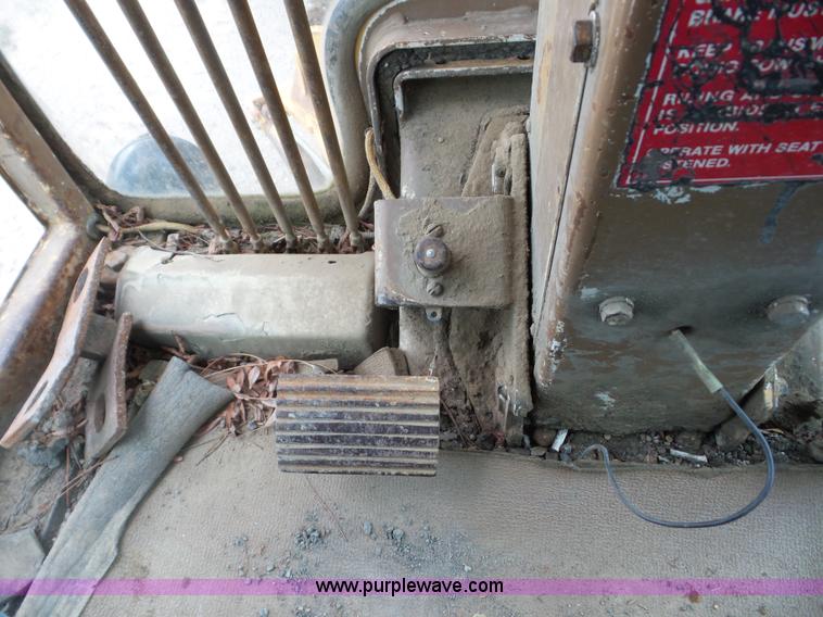 image for item J8749 1980 Caterpillar 14G motor grader