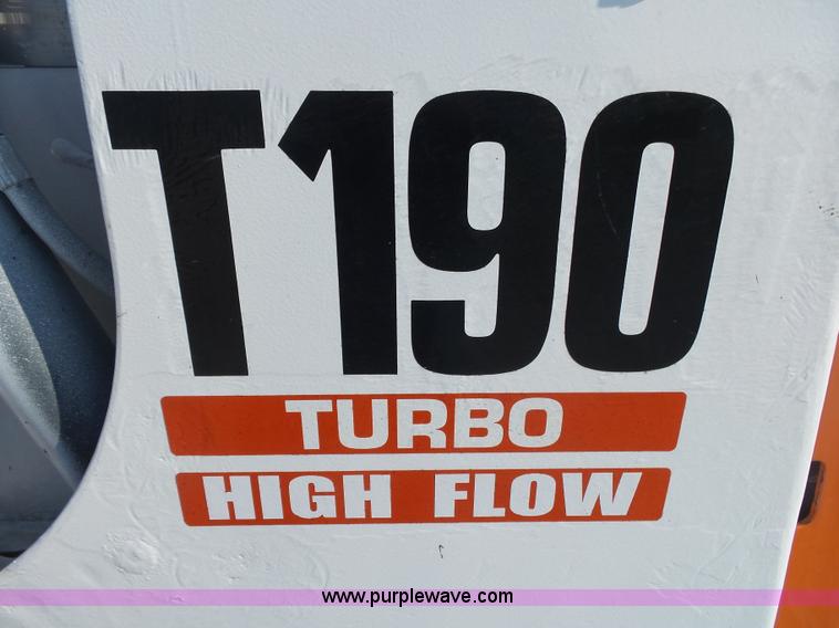 image for item K1152 2002 Bobcat T190 skid steer