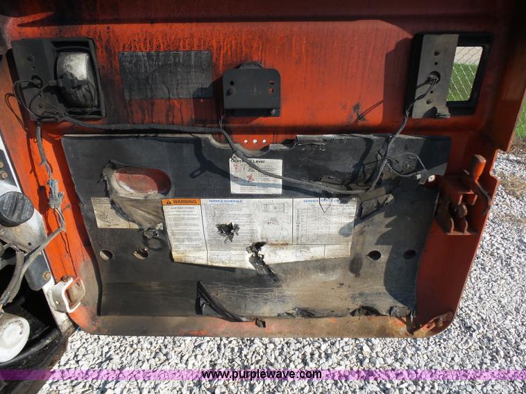 image for item K1152 2002 Bobcat T190 skid steer