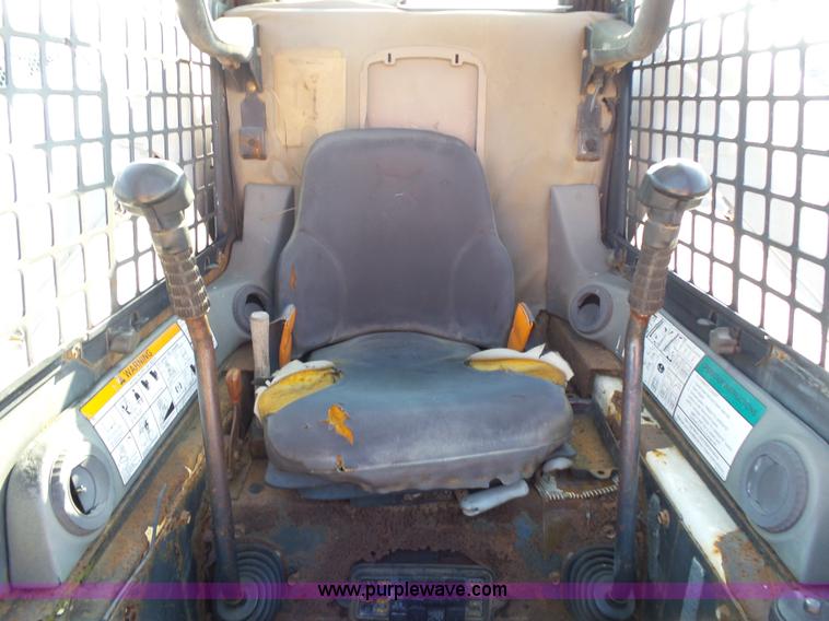 image for item K1152 2002 Bobcat T190 skid steer