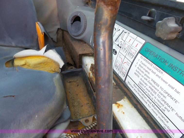 image for item K1152 2002 Bobcat T190 skid steer