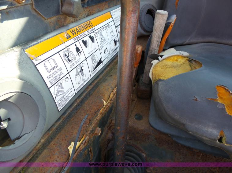 image for item K1152 2002 Bobcat T190 skid steer