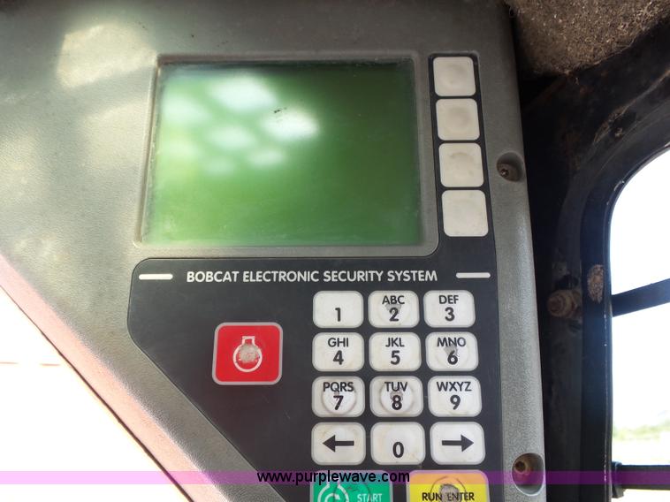 image for item K1152 2002 Bobcat T190 skid steer