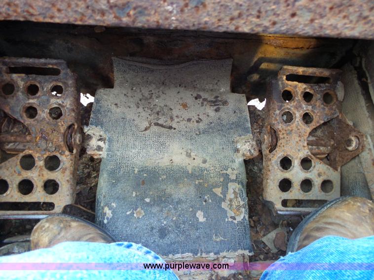 image for item K1152 2002 Bobcat T190 skid steer