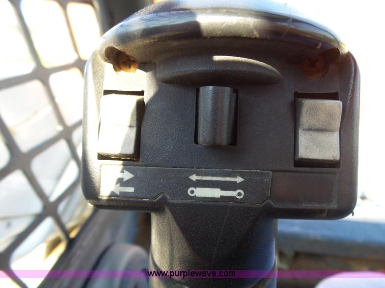 image for item K1152 2002 Bobcat T190 skid steer