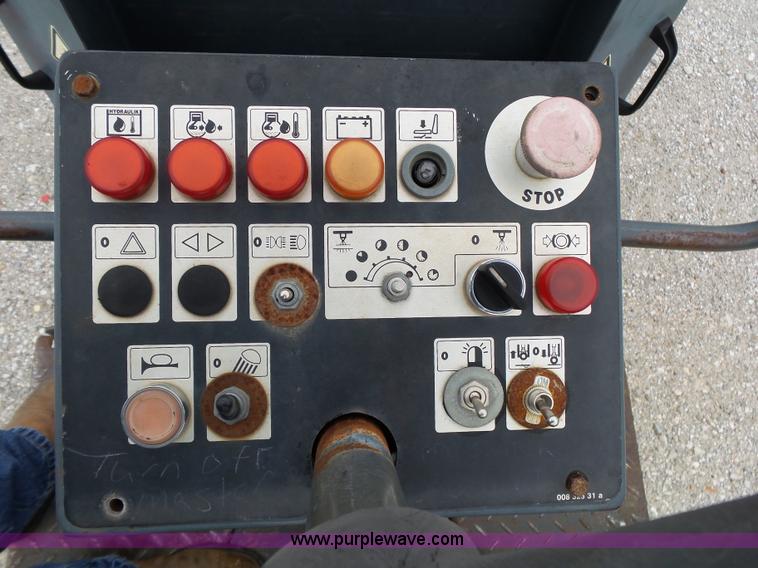 image for item K1176 1998 Bomag BW120AD-3 double drum roller