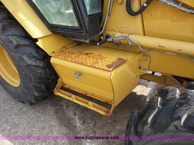 image for item K1607 2005 Caterpillar 420D backhoe