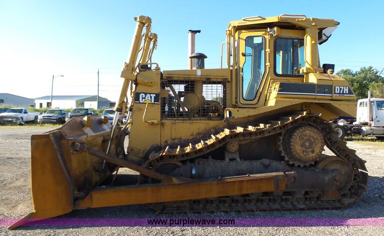 image for item K2073 1990 Caterpillar D7H Series II dozer