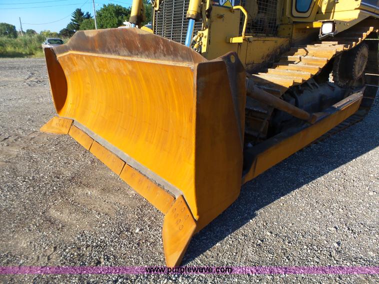 image for item K2073 1990 Caterpillar D7H Series II dozer