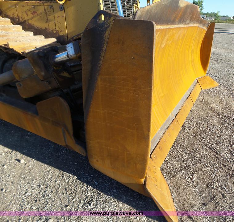 image for item K2073 1990 Caterpillar D7H Series II dozer