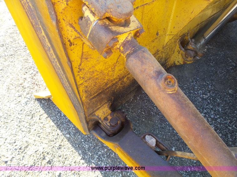 image for item K2073 1990 Caterpillar D7H Series II dozer