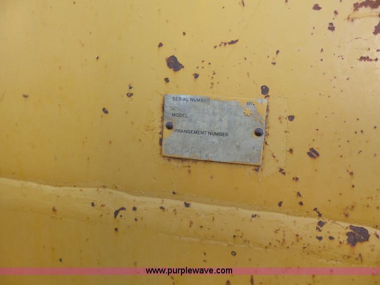 image for item K2073 1990 Caterpillar D7H Series II dozer