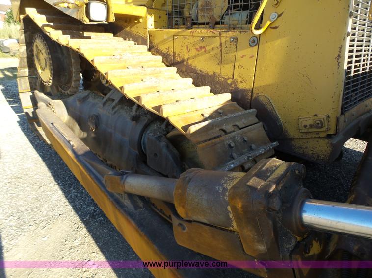 image for item K2073 1990 Caterpillar D7H Series II dozer