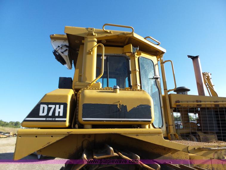 image for item K2073 1990 Caterpillar D7H Series II dozer