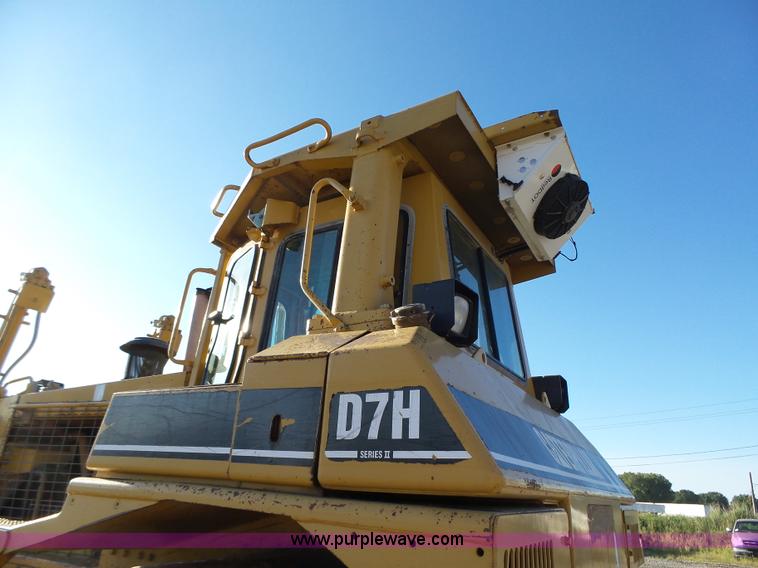 image for item K2073 1990 Caterpillar D7H Series II dozer